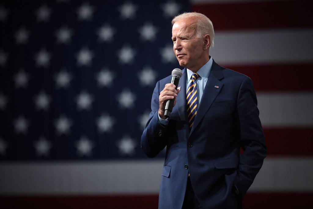 Joe+Biden+speaking+with+attendees+at+the+Presidential+Gun+Sense+Forum+hosted+by+Everytown+for+Gun+Safety+and+Moms+Demand+Action+at+the+Iowa+Events+Center