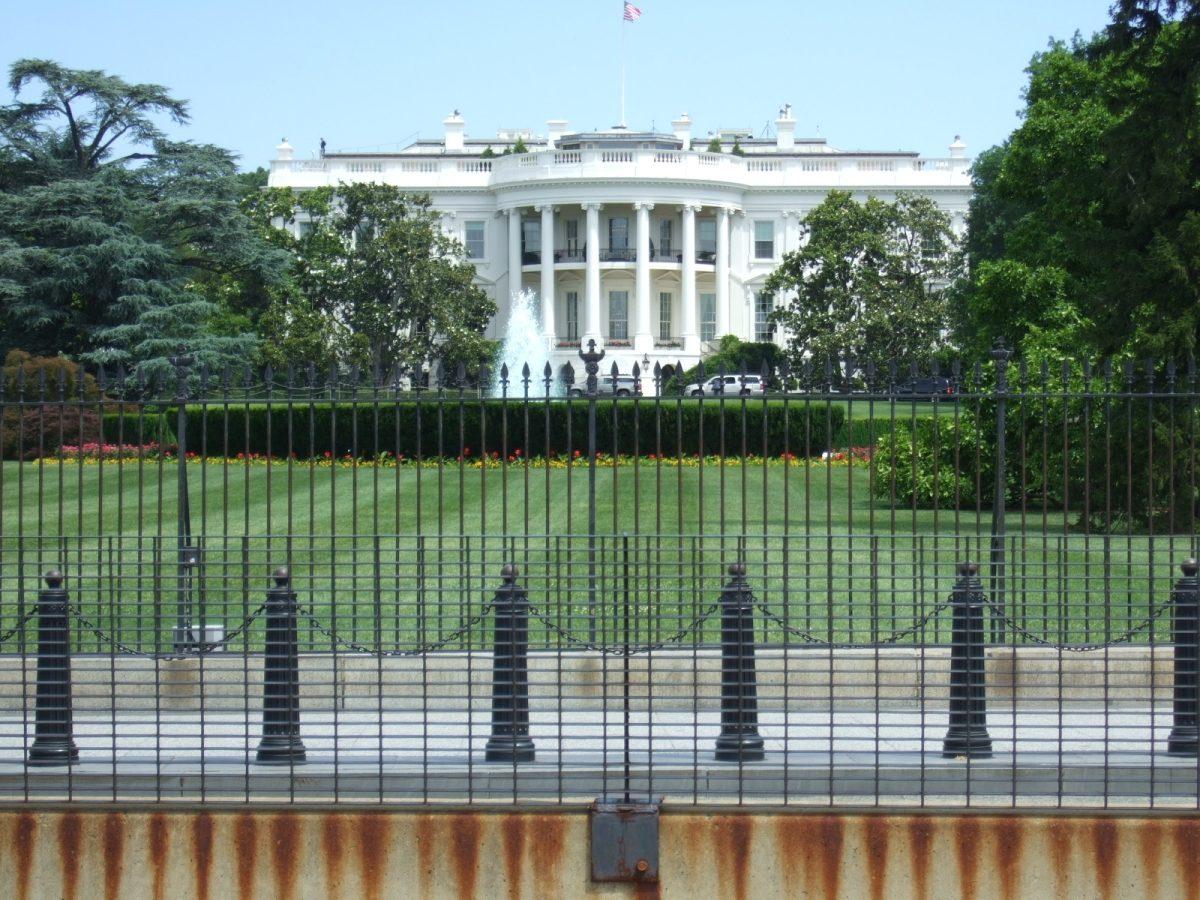 Photo shows the White House from Constitution Avenue. Photo Credit: Baseball Watcher on Wikimedia Commons
